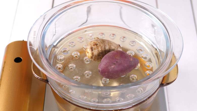 宝宝辅食 8m+混合泥 紫薯芋头泥,水开后蒸20分钟。