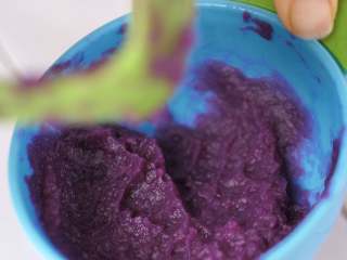 宝宝辅食 8m+混合泥 紫薯芋头泥,紫薯制作方法相同。