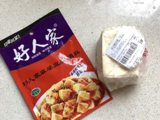 超简单的麻辣豆腐,调料包各大超市有售，这个牌子味道不错
