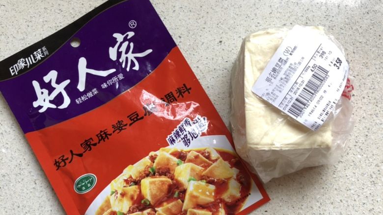 超简单的麻辣豆腐,调料包各大超市有售，这个牌子味道不错