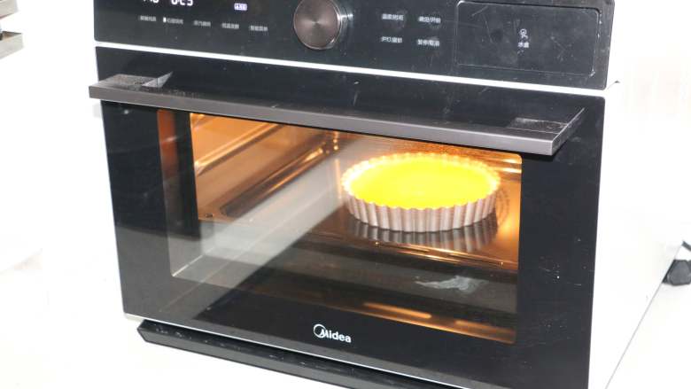 南瓜派,继续入烤箱170度30分钟即可。