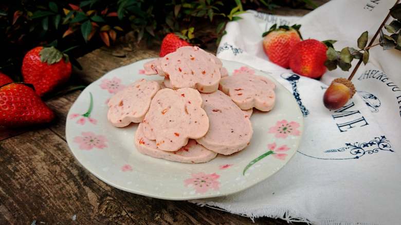 草莓小饼干