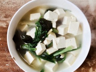 🥬菠菜豆腐汤,完成✅