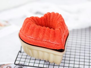 红丝绒海绵蛋糕,成品图