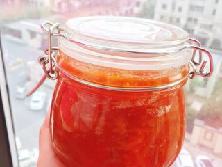 蜂蜜柚子茶,取合适蜂蜜倒入冷却好的柚子粥搅拌、装瓶，阳光下的你是多么美丽☀️