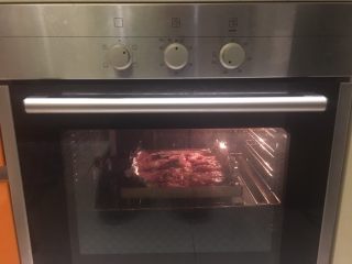 迷迭香烤羊排套餐,进烤箱200度30分钟