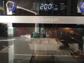 叫花鸡卷,烤箱用空气烤200度！烤1个小时
