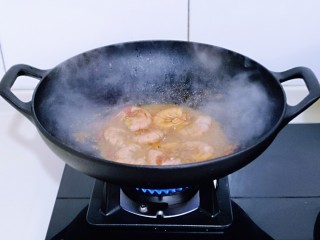 红虾尾这样做味道太赞了,大火收汤至浓稠，即可关火。