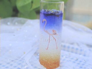星空雪燕杯「厨娘物语」,一杯高颜值的星空雪燕杯就做好啦，开喝吧~。
