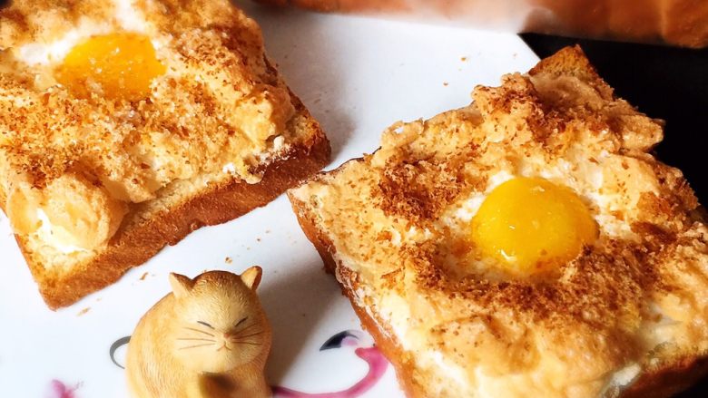 快速早餐吐司片-鸡蛋味,趁热吃香脆可口。