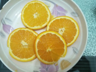 香橙蛋糕,余下的橙切片。