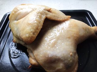 藤椒风味手撕鸡の饺子皮卷饼,烤好了，稍微晾凉一下下