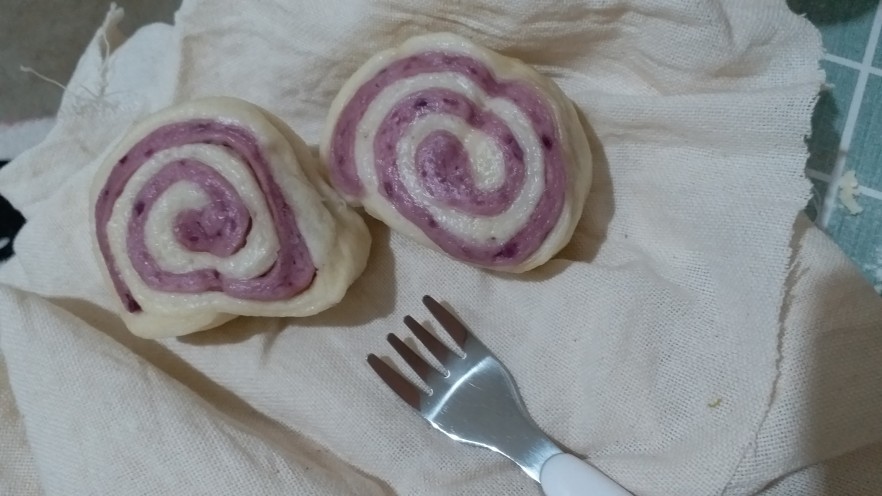 奶香紫薯双色馒头