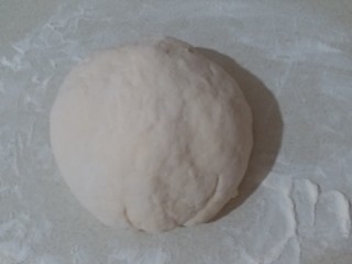 奶香紫薯双色馒头,醒发面团要1小时左右，一般室温就可以发酵，有面包机可以用发酵功能