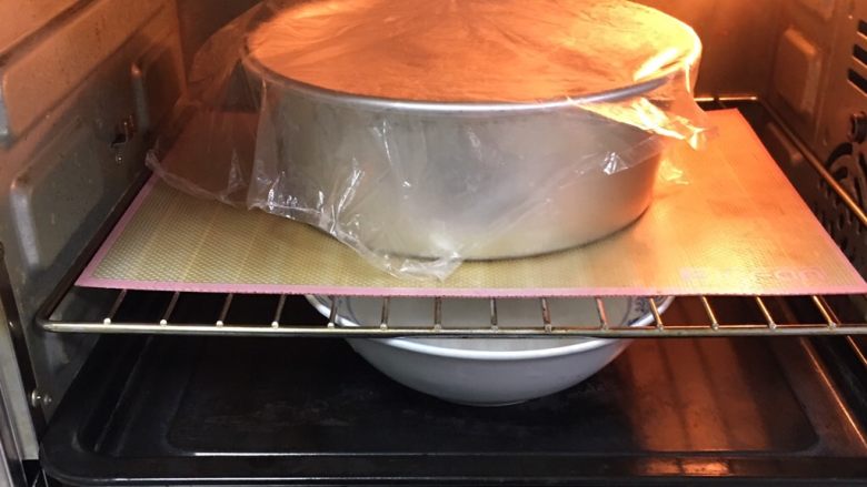 喜饼-奶酪味,烤箱发酵档，底部放一碗热水，发酵60分钟。