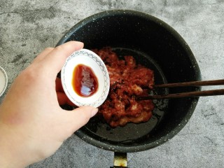 酸菜猪肉饺子,蚝油。