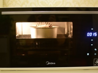 米发糕,美的S4-L281E蒸烤箱，选择纯蒸功能，蒸25分钟