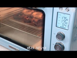 布朗尼蛋糕,烤箱上下火175度预热10分钟，烤25到30分钟即可