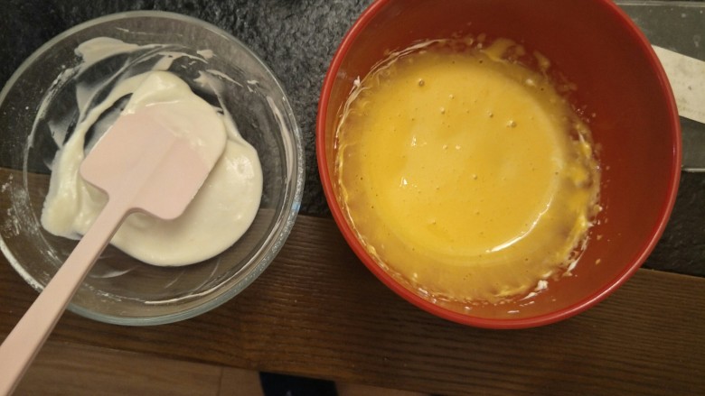 新手奶油小西饼——少油少糖,蛋黄微微打发就行了。
