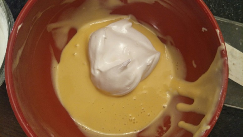 新手奶油小西饼——少油少糖,分三次把蛋白翻拌蛋黄糊