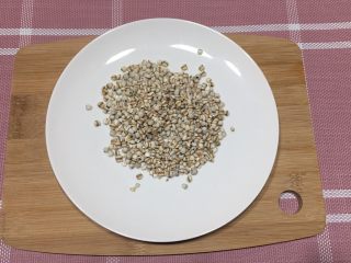 红枣绿豆养生粥,精选优质薏米