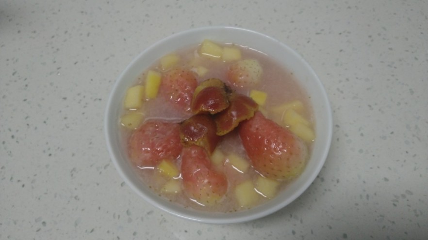 山楂苹果草莓汤
