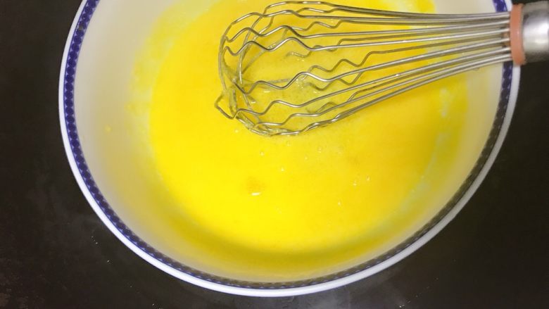 0黄油酸甜香橙磅蛋糕,隔热水乳化温度不宜超过40度