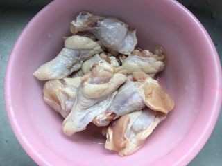 红烧土豆鸡翅根（高压锅版）,鸡翅根洗净