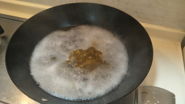 榨菜蛋花汤—快手小汤,等水烧开了以后。关火。