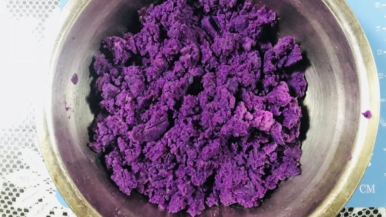 【爆浆芝士】紫薯仙豆糕,碾成泥