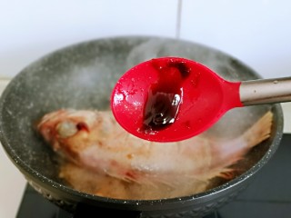 #年年有鱼#红烧红石斑,再加入蚝油。(因为提前腌制过，所以没有另外调味)