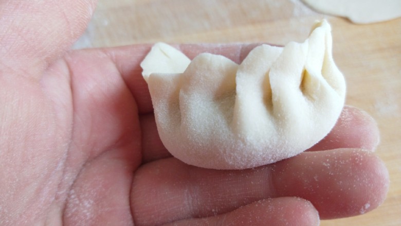 破五猪肉香菇饺子  新文美食,封口一定要捏紧，煮的时候不会破皮。
