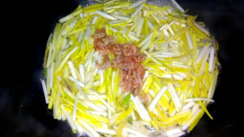 蒜黄炒海米图片