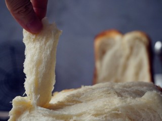 面包机版炼奶面包,烘烤35分钟