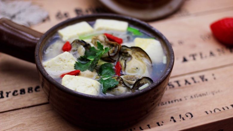 海蛎子豆腐汤,鲜掉眉毛又强肝解毒的海蛎子豆腐汤。