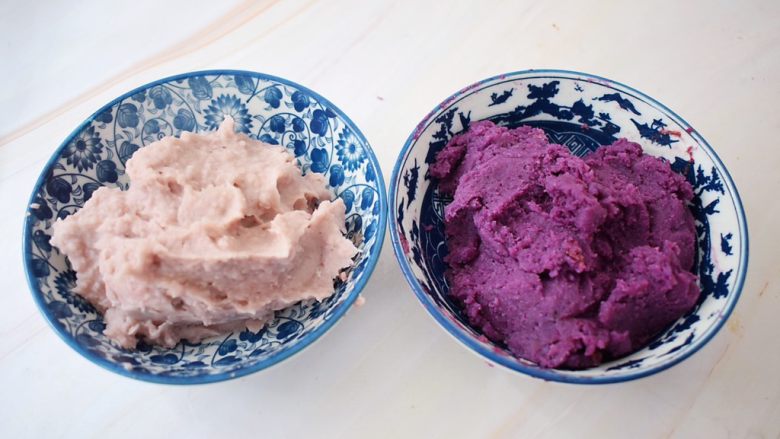 紫薯芋泥酸奶盒子,盛出备用