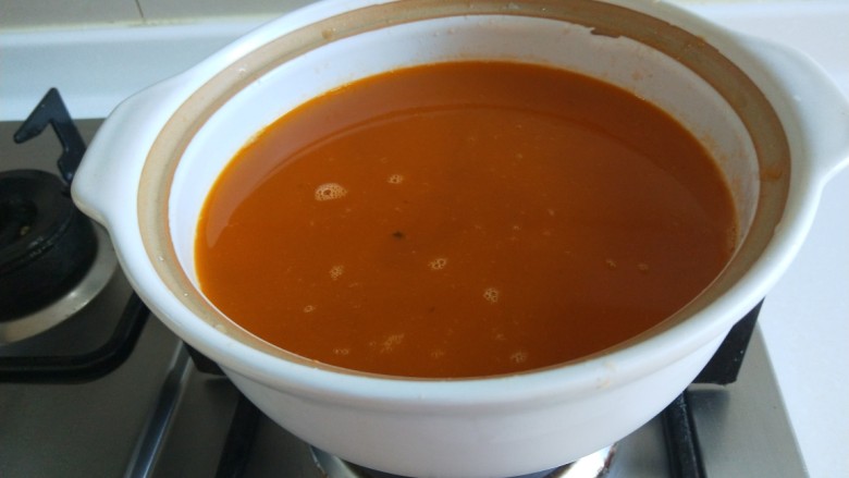 名厨私房菜  番茄猪肉丸子,汁少了在加上一点水熬制。