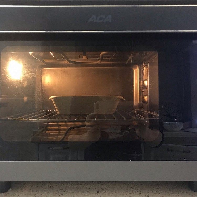 千层面,放入预热好的烤箱，185度烤15分钟左右至芝士融化即可。