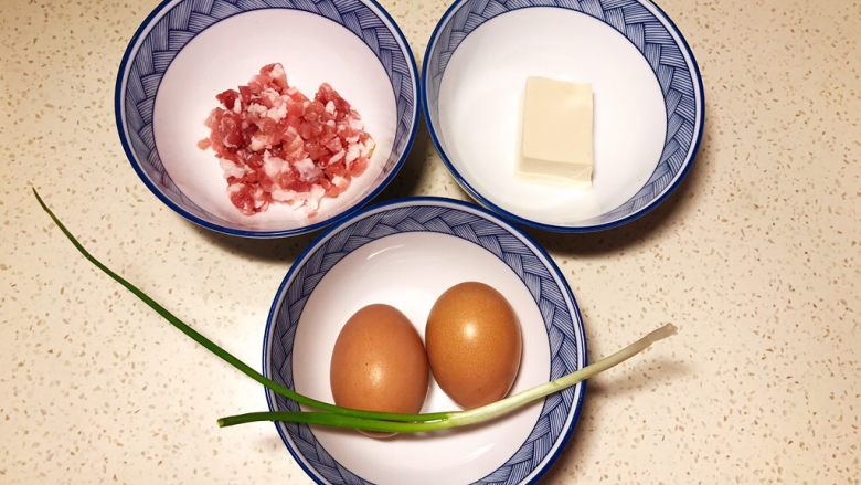 肉沫豆腐蒸蛋,所用主食材备齐