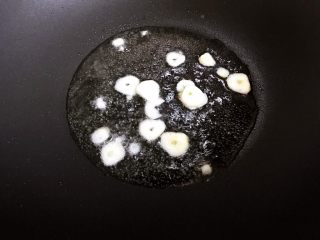香菇腐皮黄白菜,小火煸香