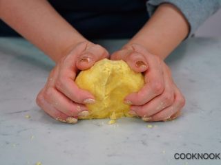 棉花糖酸甜柠檬塔,用手揉捏成团