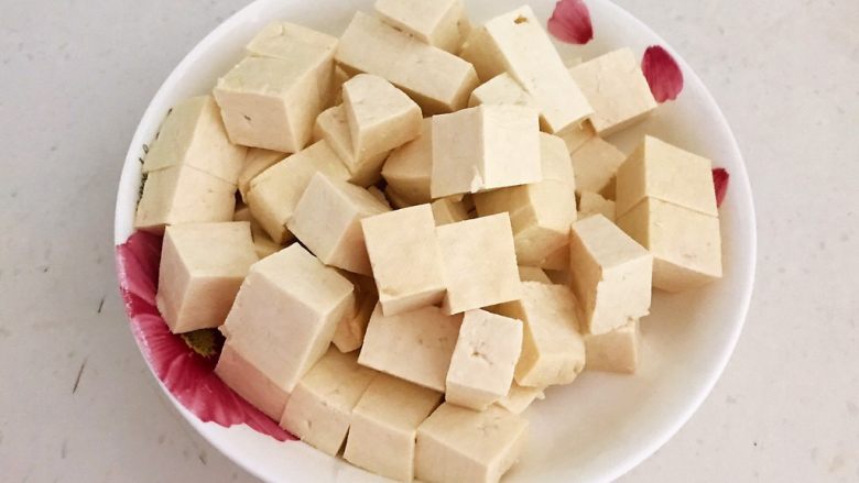 最正宗的麻婆豆腐,把北豆腐切成小块