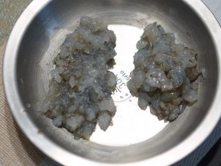 虾滑球（低淀粉大颗粒版）,左侧为泥，右侧为块
