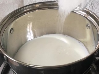 芒果牛奶布丁,白砂糖10g