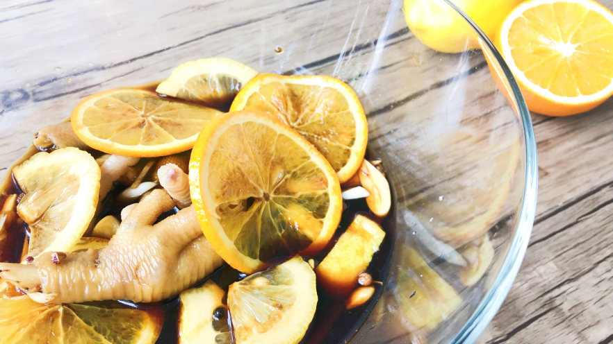 飘着橙香的网红凉菜柠檬鸡爪你试过吗？