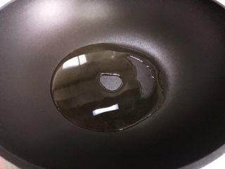 蚝油平菇西蓝花,起油锅，热锅凉油