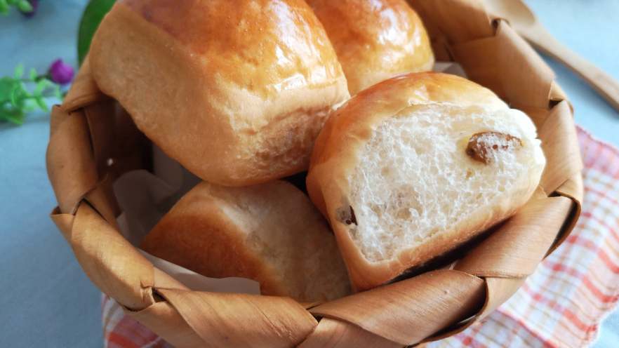 葡萄干小面包