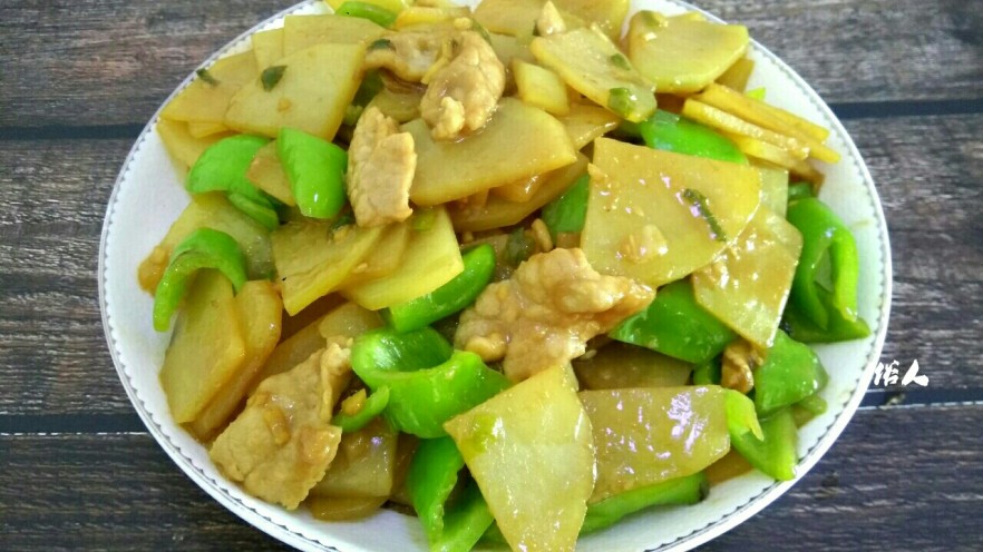 尖椒土豆片小炒肉