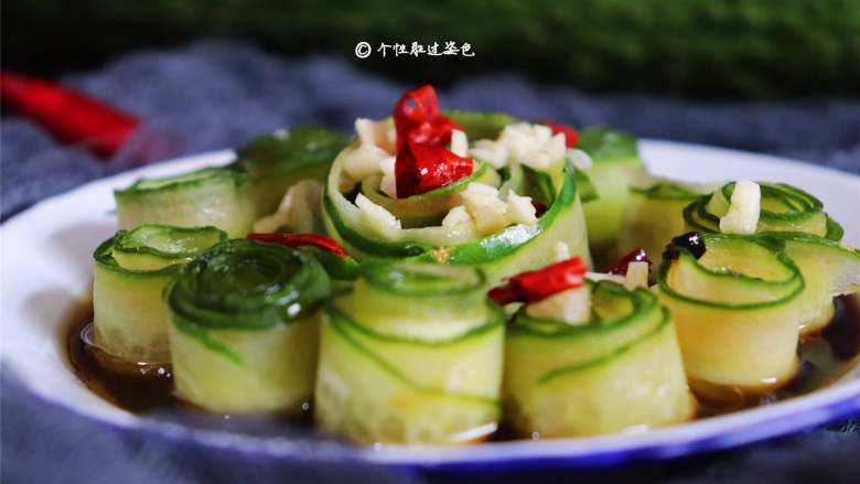 响油黄瓜卷,简单的食材，做出不简单的菜