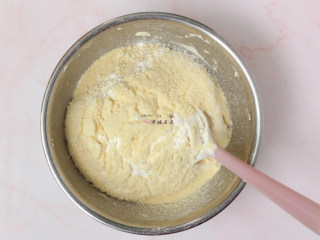 奶酪饼干,过筛加入低筋面粉和杏仁粉
